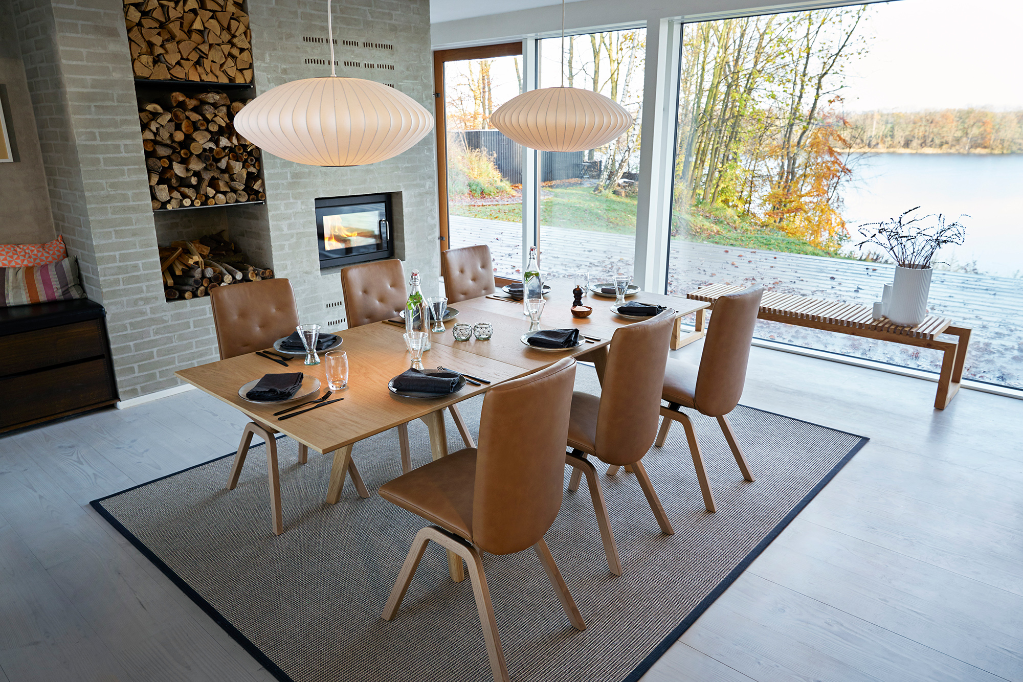 Wenn ihr im Herbst euer Zuhause mit Stressless Esszimmermöbeln besonders genießen wollt, bringen herbstliche Wohnideen die Natur und Gemütlichkeit ins Haus.